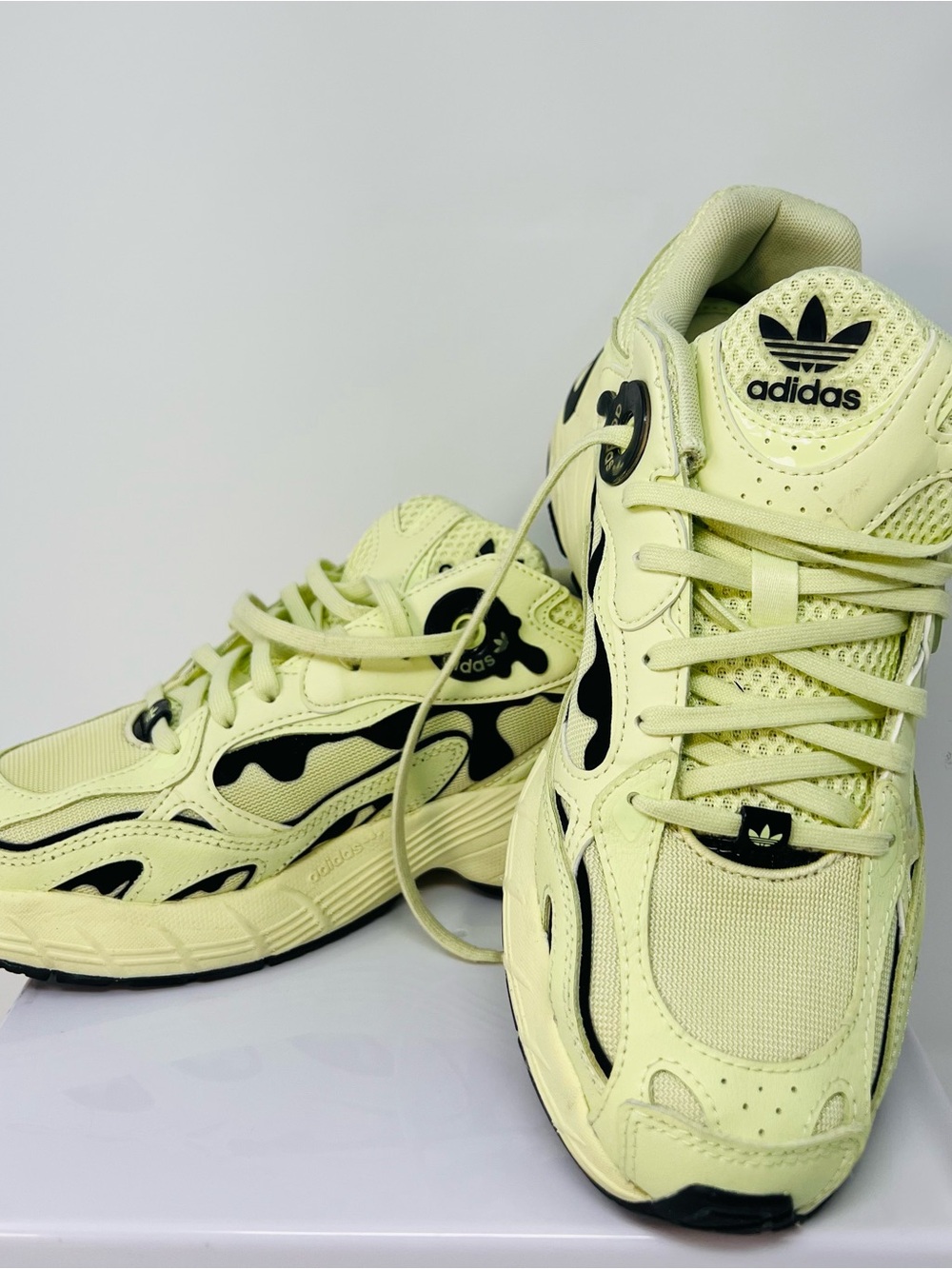 adidas Women’s Light Yellow and Black Retro Running Sneakers